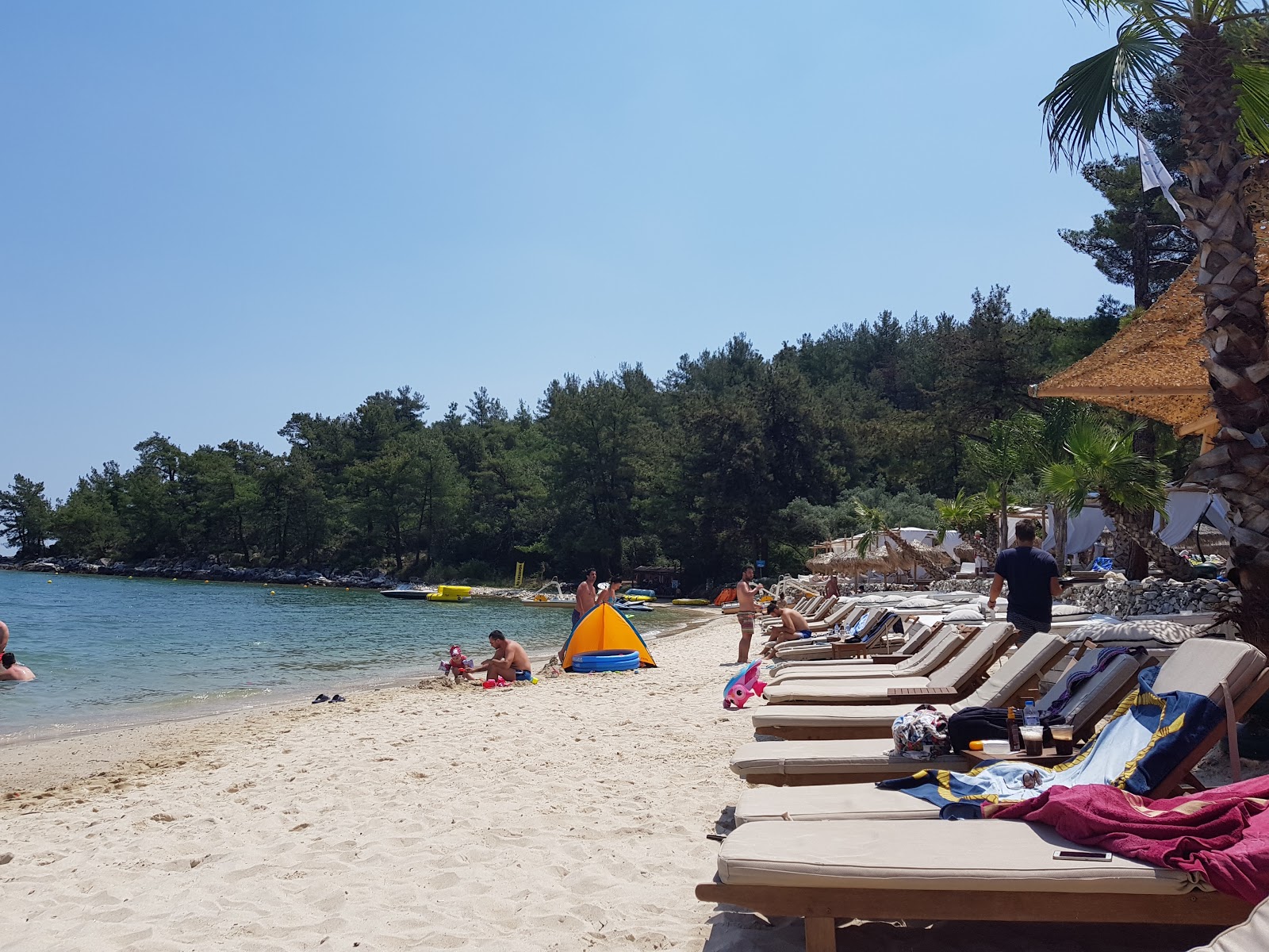 Foto de La Scala beach - lugar popular entre los conocedores del relax