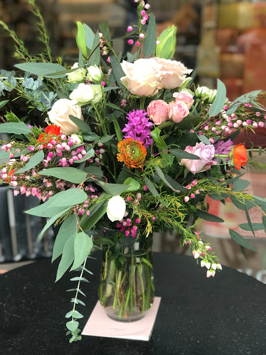 Florist «Florist Fire», reviews and photos, 716 S Village Cir, Tampa, FL 33606, USA