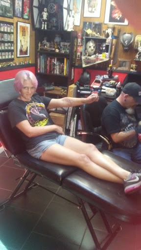 Tattoo Shop «Big Mikes House of Ink Inc», reviews and photos, 1026 W N Blvd, Leesburg, FL 34748, USA