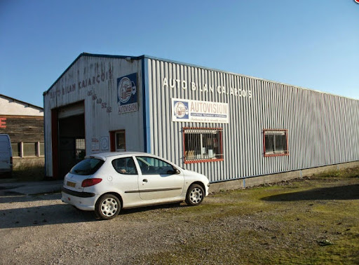 Photo 2 - GARAGE COUYBES SARL - Citroën