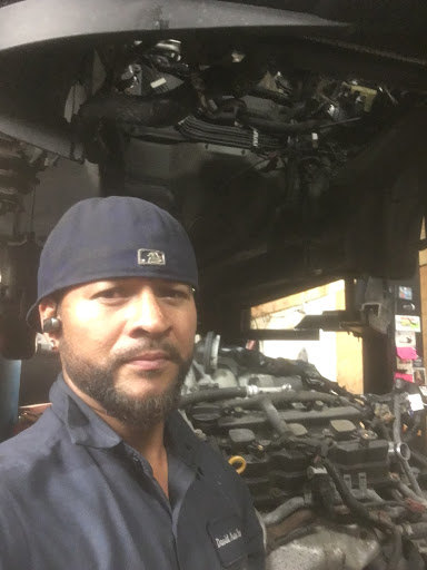 Auto Repair Shop «David Local Auto Repair Shop & Auto Engine Repair, Brake Reapir & Transmission Repair Jersey City NJ», reviews and photos, 1 Colgate St, Jersey City, NJ 07302, USA