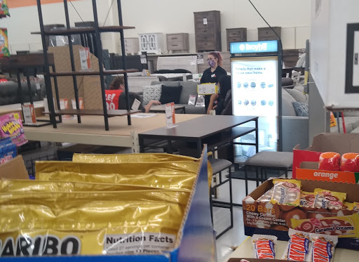 Discount Store «Big Lots», reviews and photos, 13637 Washington St, Kansas City, MO 64145, USA