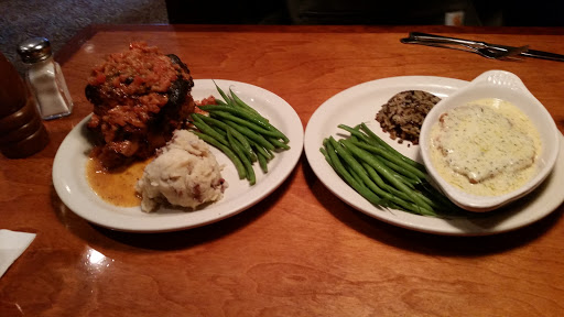 American Restaurant «Club Car», reviews and photos, 13435 University Ave #200, Clive, IA 50325, USA