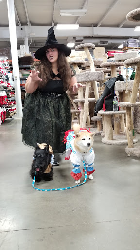 Pet Supply Store «Mounds Pet Food Warehouse», reviews and photos, 2110 S Stoughton Rd, Madison, WI 53716, USA