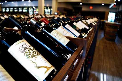 Wine Store «West Side Wines & Spirits», reviews and photos, 10 Raymond Rd, West Hartford, CT 06107, USA