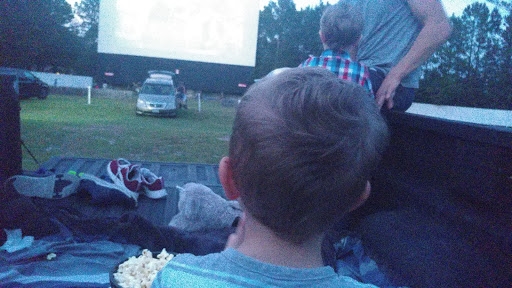 Drive-in Movie Theater «Highway 21 Drive In Movie Theater», reviews and photos, 55 Parker Dr, Beaufort, SC 29906, USA