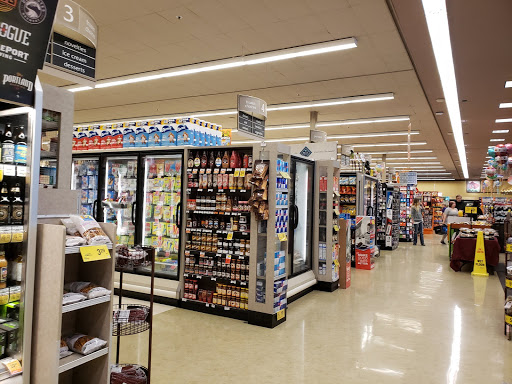 Grocery Store «Safeway», reviews and photos, 1815 4th St, Tillamook, OR 97141, USA