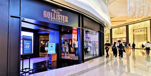 Hollister Co.