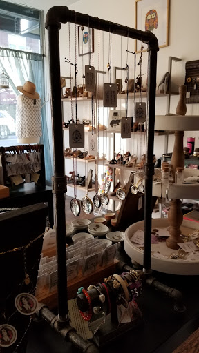 Boutique «The Brass Owl», reviews and photos, 36-19 Ditmars Blvd, Queens, NY 11105, USA