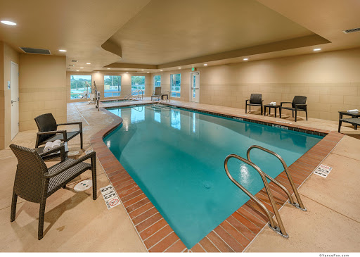 Holiday Inn Express & Suites Red Bluff-South Redding Area, an IHG Hotel image