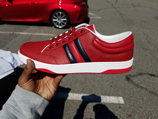 Boutique «Gucci Outlet», reviews and photos, 50 Hartz Way, Secaucus, NJ 07094, USA