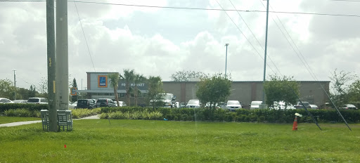 Supermarket «ALDI», reviews and photos, 4897 Sun City Center Blvd, Sun City Center, FL 33573, USA
