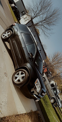 Used Car Dealer «Harris Boyz Auto», reviews and photos, 2115 S Riverside Dr, Iowa City, IA 52246, USA