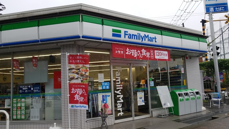 ファミリーマート 横浜コットンハーバー店