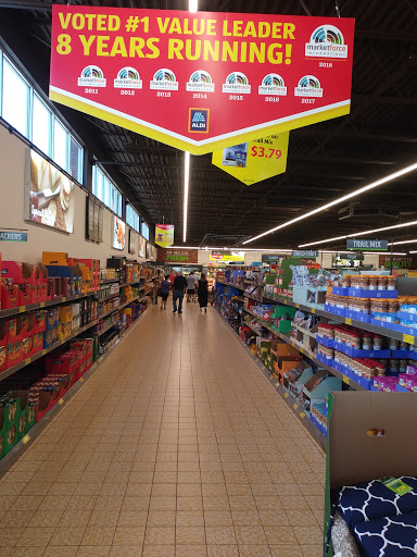 Supermarket «ALDI», reviews and photos, 238 Boston Post Rd, Milford, CT 06460, USA