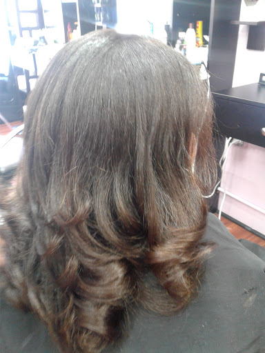 Beauty Salon «Yuberkis Dominican Beauty Salon», reviews and photos, 57 Harrison Ave, West Orange, NJ 07052, USA