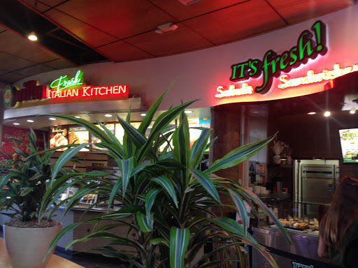 Shopping Mall «Desert Hills Premium Outlets», reviews and photos, 48400 Seminole Dr, Cabazon, CA 92230, USA