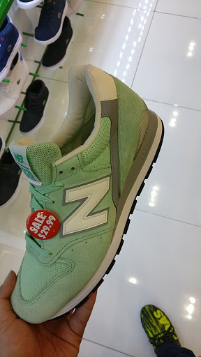 Sporting Goods Store «Nike Factory Store», reviews and photos, 3000 Grapevine Mills Pkwy #611, Grapevine, TX 76051, USA