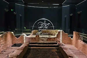 London Mithraeum Bloomberg SPACE image