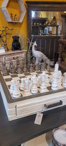 Home Goods Store «Red Tree Furniture», reviews and photos, 701 E Market St, Louisville, KY 40202, USA