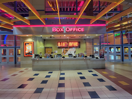Movie Theater «Regal Cinemas Southland Mall 16», reviews and photos, 20505 S Dixie Hwy, Cutler Bay, FL 33189, USA