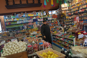 La Raza Super Market