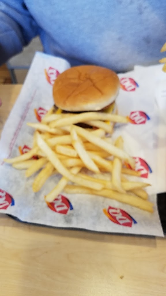 Dairy Queen Grill & Chill 46181