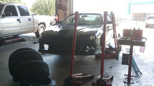 Tire Shop «Discount Tire Store - Cedar Hill, TX», reviews and photos, 142 N Hwy 67, Cedar Hill, TX 75104, USA