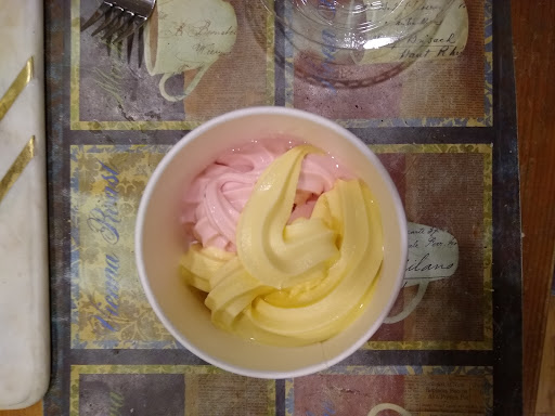 Frozen Yogurt Shop «Yogurtland Costa Mesa- Baker Street», reviews and photos, 1450 Baker St, Costa Mesa, CA 92626, USA