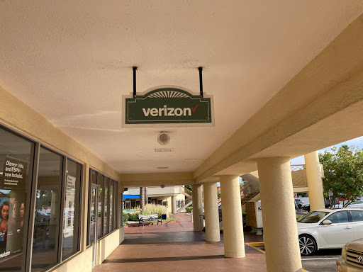Cell Phone Store «Russell Cellular, Verizon Authorized Retailer», reviews and photos, 4615 Gulf Blvd #101, St Pete Beach, FL 33706, USA