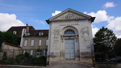Palais De La Justice à Joigny