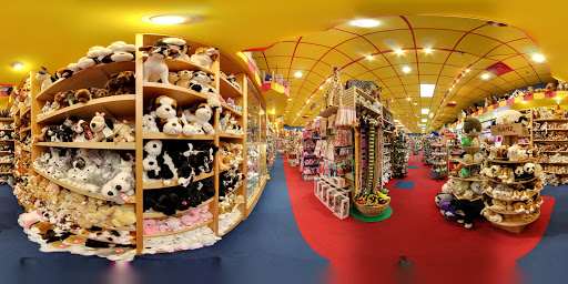 Game Store «Toys & Co. - Friendly Center», reviews and photos, 3110 Northline Ave, Greensboro, NC 27408, USA