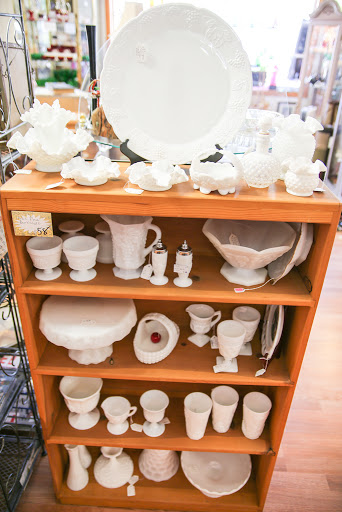 Antique Store «Too Much Stuff Quality Second Hand Treasures», reviews and photos, 1151 Grass Valley Hwy, Auburn, CA 95603, USA