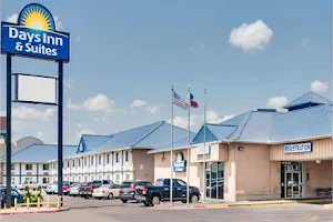 Days Inn & Suites by Wyndham Laredo image