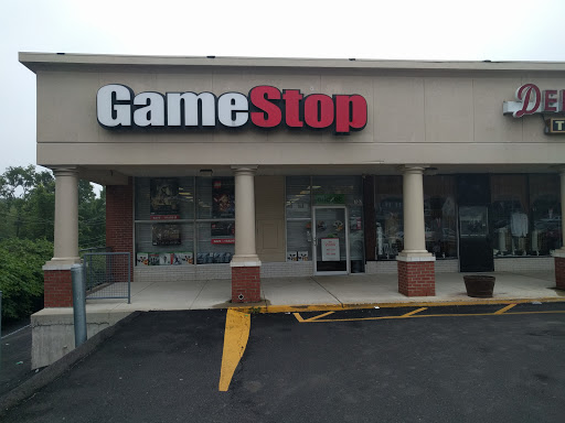 GameStop, 707 Farmington Ave #110, New Britain, CT 06053, USA, 