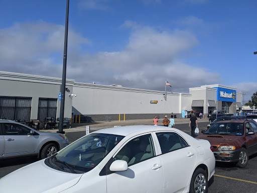 Discount Store «Walmart», reviews and photos, 50 N MacDade Blvd, Glenolden, PA 19036, USA