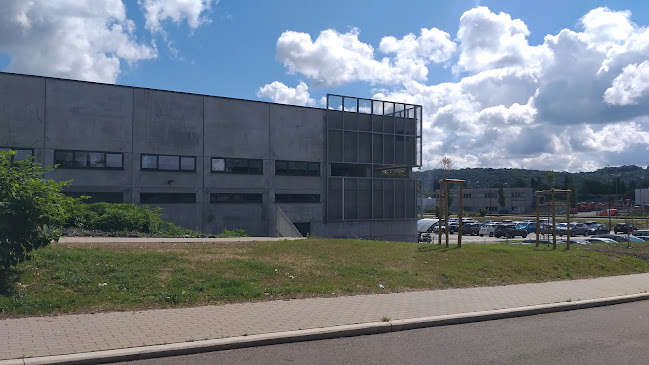 Beoordelingen van Hall omnisports Michel Daerden in Luik - Sportcomplex