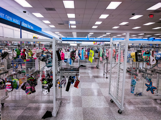 Clothing Store «Ross Dress for Less», reviews and photos, 1237 E Golf Rd, Schaumburg, IL 60173, USA
