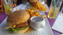Hamburger du Restaurant Fourteen Cafe à Paris - n°1