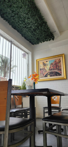 Biancos Italian Cuisine image