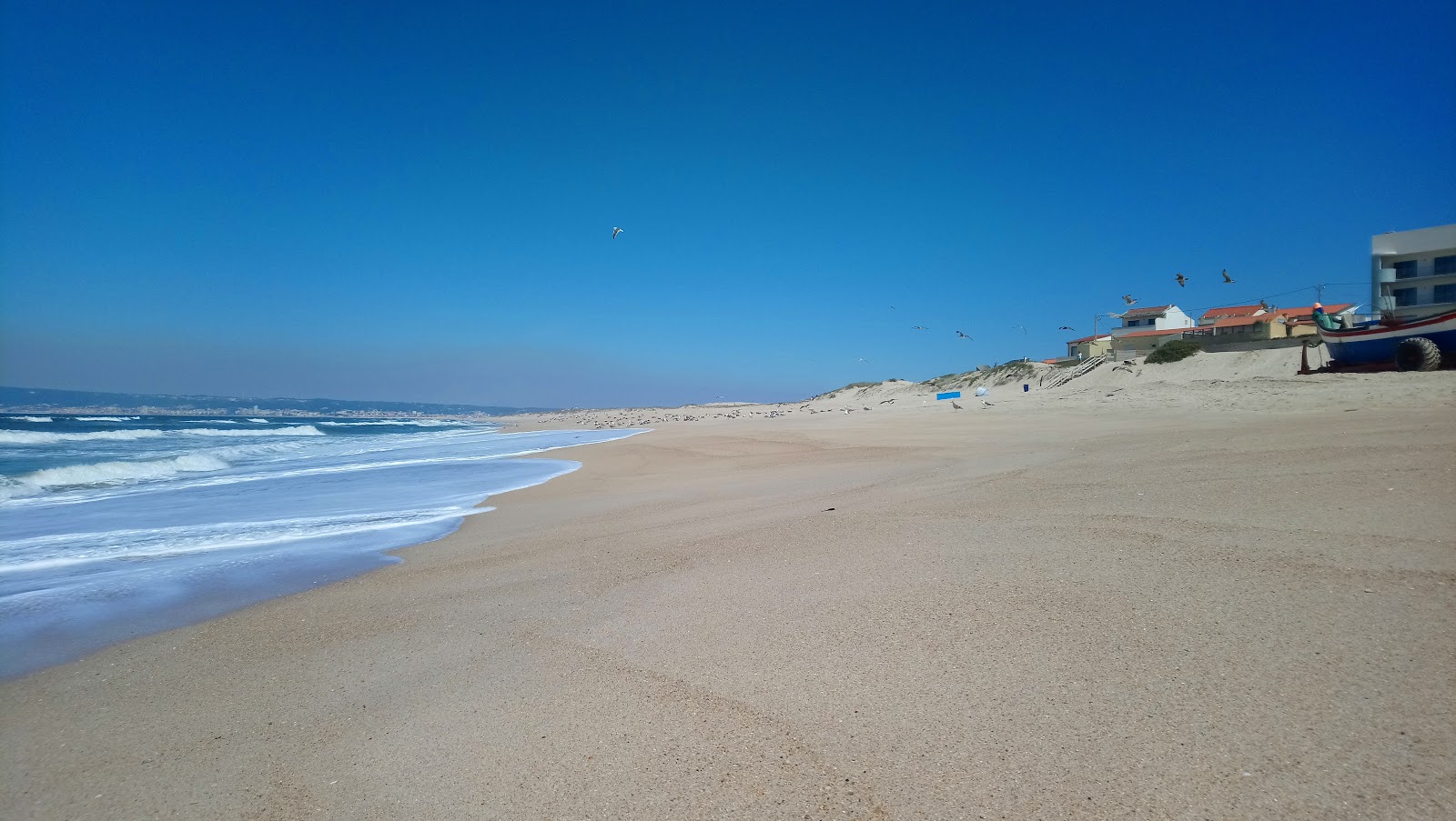 Φωτογραφία του Praia da Costa de Lavos και η εγκατάσταση