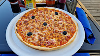 Plats et boissons du Pizzas à emporter 1ʳᵉ Avenue à Barbezieux-Saint-Hilaire - n°4