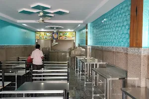 Shri Prasad Udipi Hotel and SNR lodge image