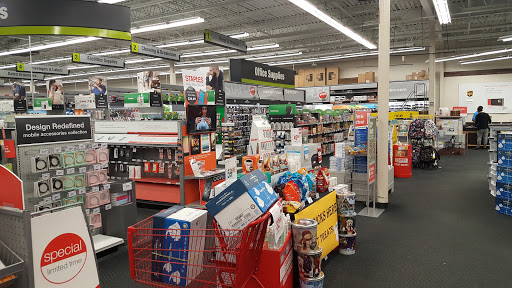 Office Supply Store «Staples», reviews and photos, 7708 Richmond Hwy, Alexandria, VA 22306, USA