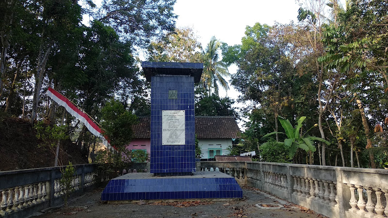 Tugu Tetenger Telah Gugurnya Pejuang Perang Kemerdekaan