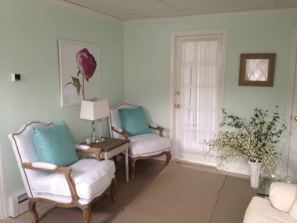 Refresh Beauty & Wellness Spa 06795
