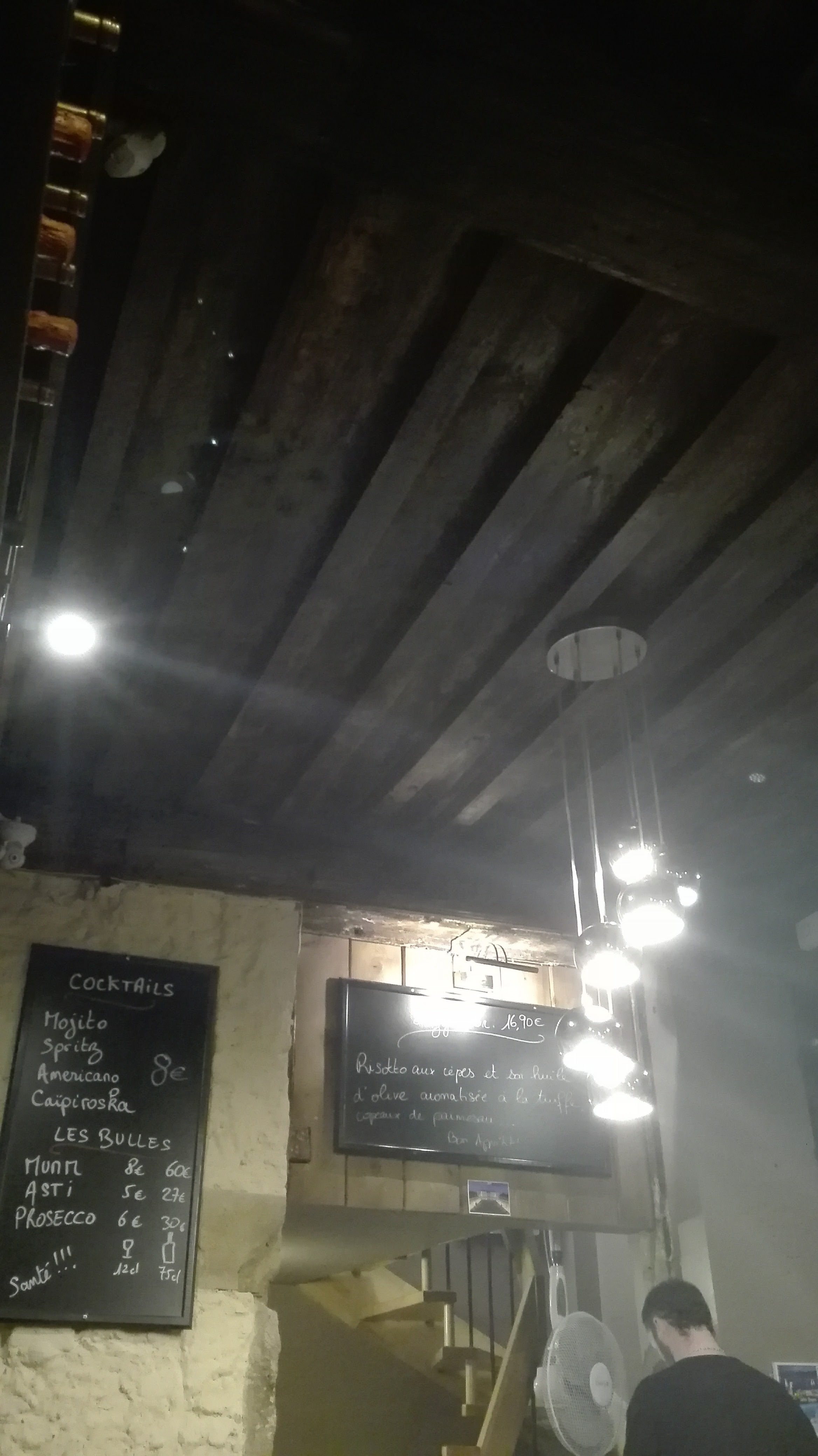Photo n° 1 de l'avis de Cat. fait le 03/11/2017 à 03:23