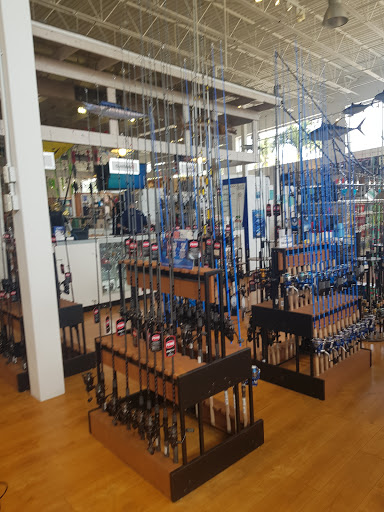 Marine Supply Store «West Marine», reviews and photos, 2401 S Andrews Ave, Fort Lauderdale, FL 33316, USA