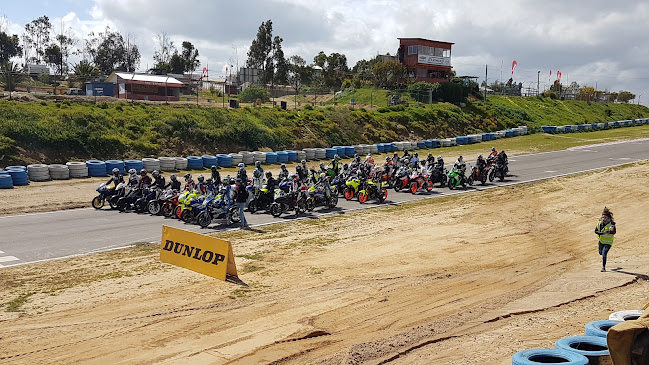 Opiniones de Autódromo Villa Olimpica en Quilpué - Tienda de motocicletas
