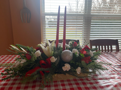 Florist «Royal Petals», reviews and photos, 188 E Wend St, Lemont, IL 60439, USA